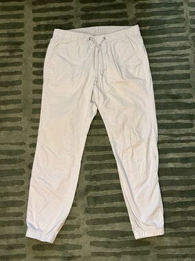 GAP Men's Cotton Off-white Drawstring Jogger Pants